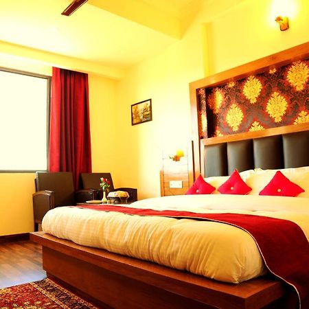 Hotel Grand Sharan 카트라 외부 사진