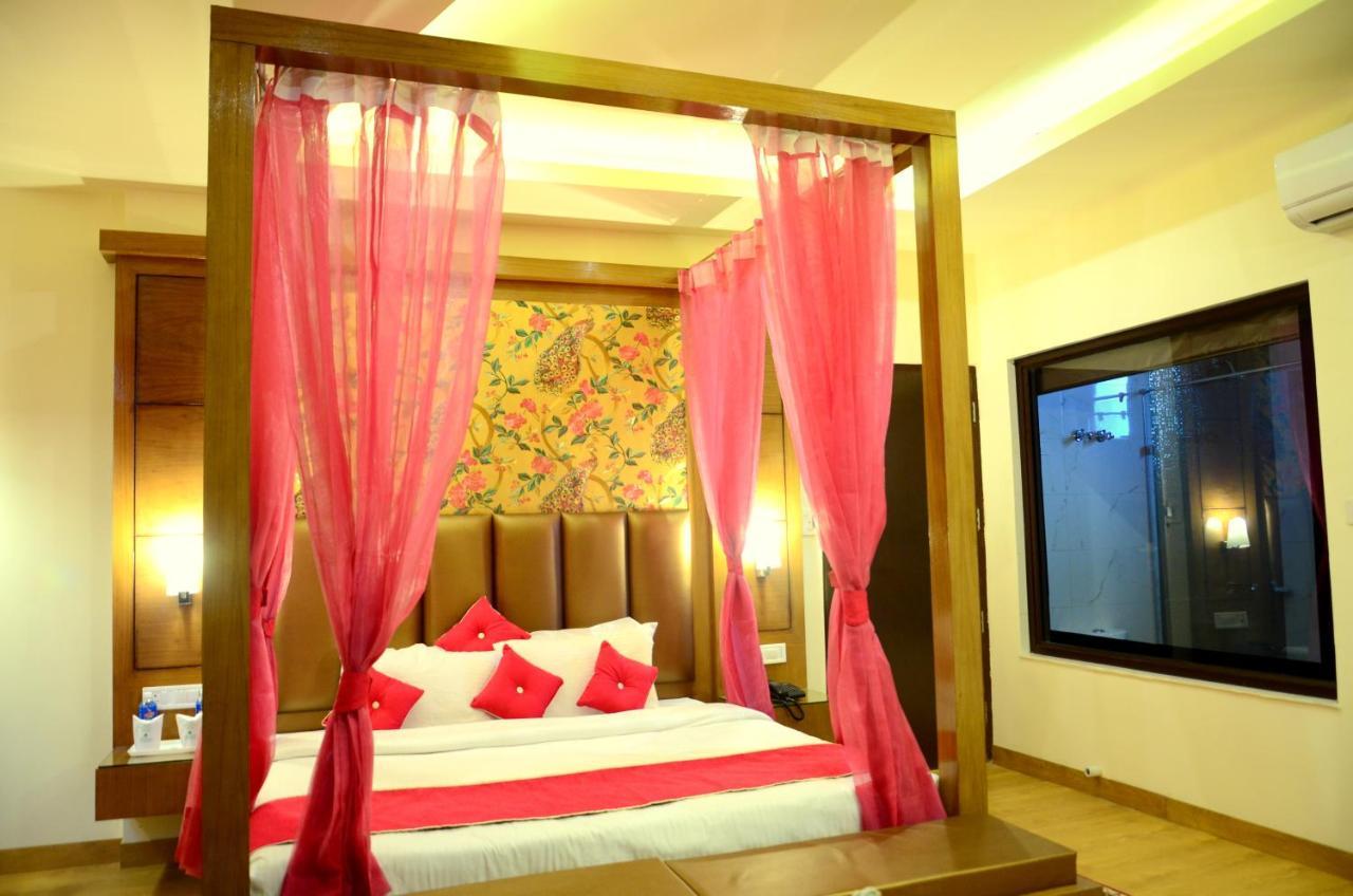 Hotel Grand Sharan 카트라 외부 사진