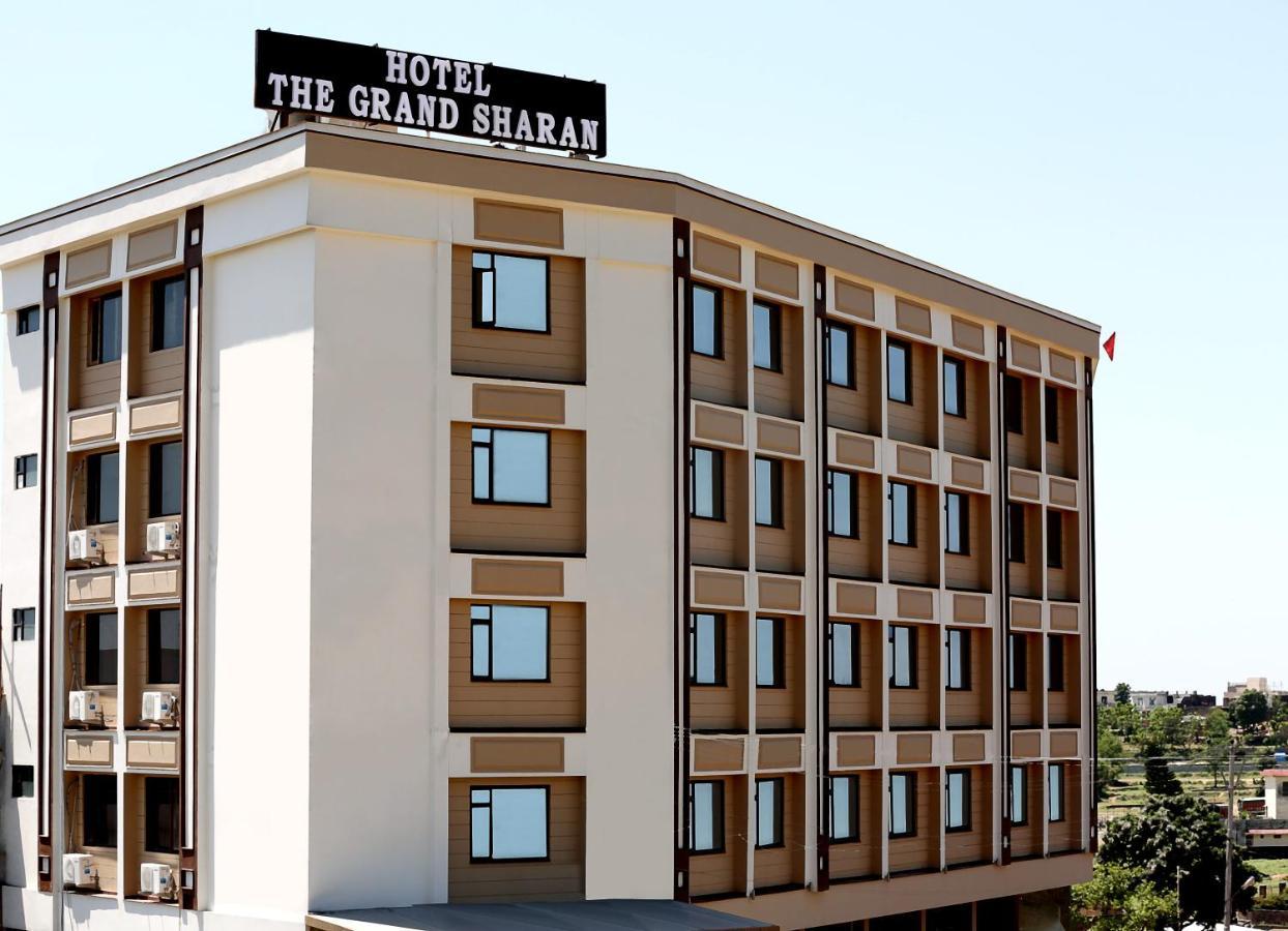 Hotel Grand Sharan 카트라 외부 사진