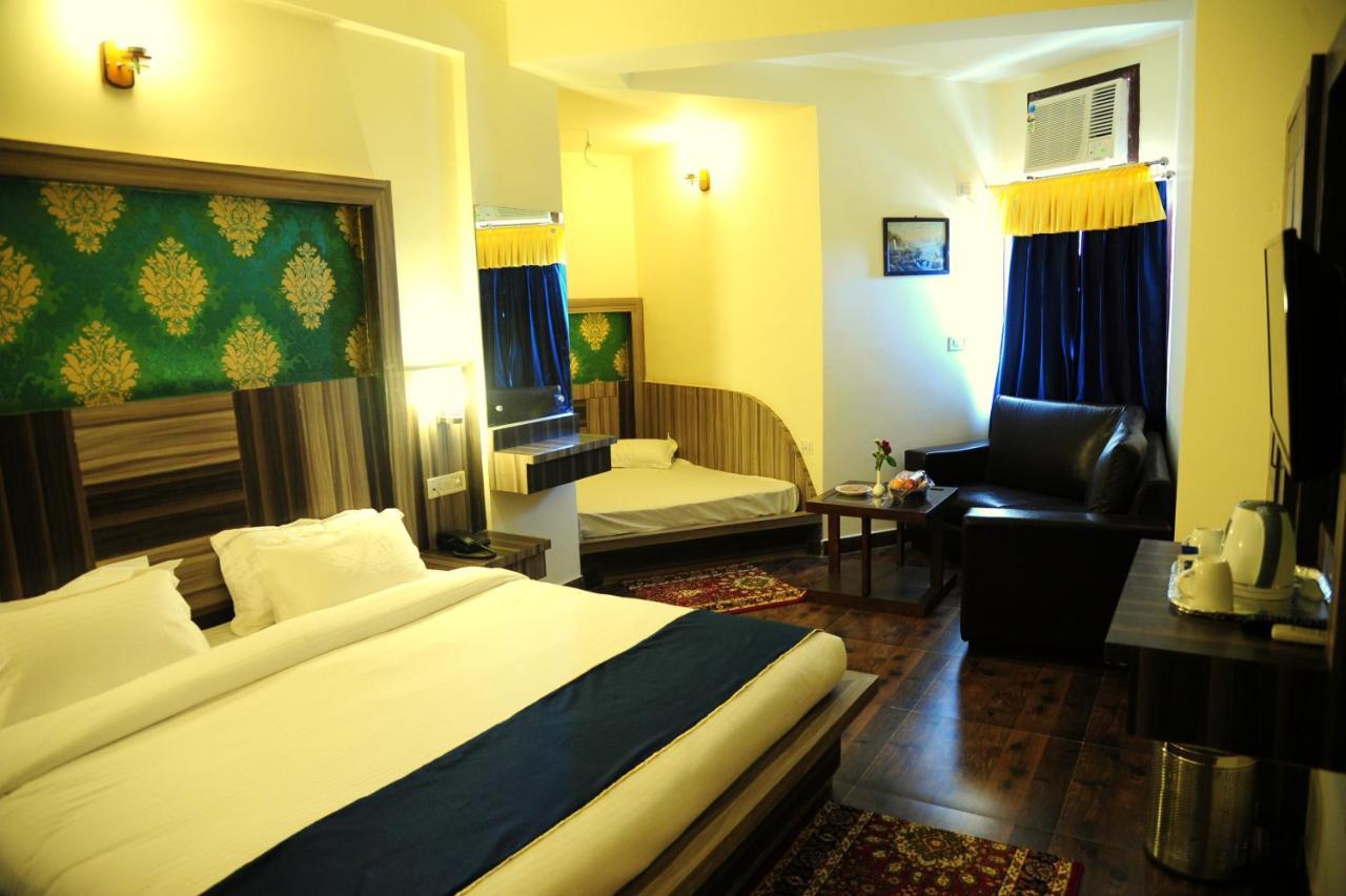 Hotel Grand Sharan 카트라 외부 사진