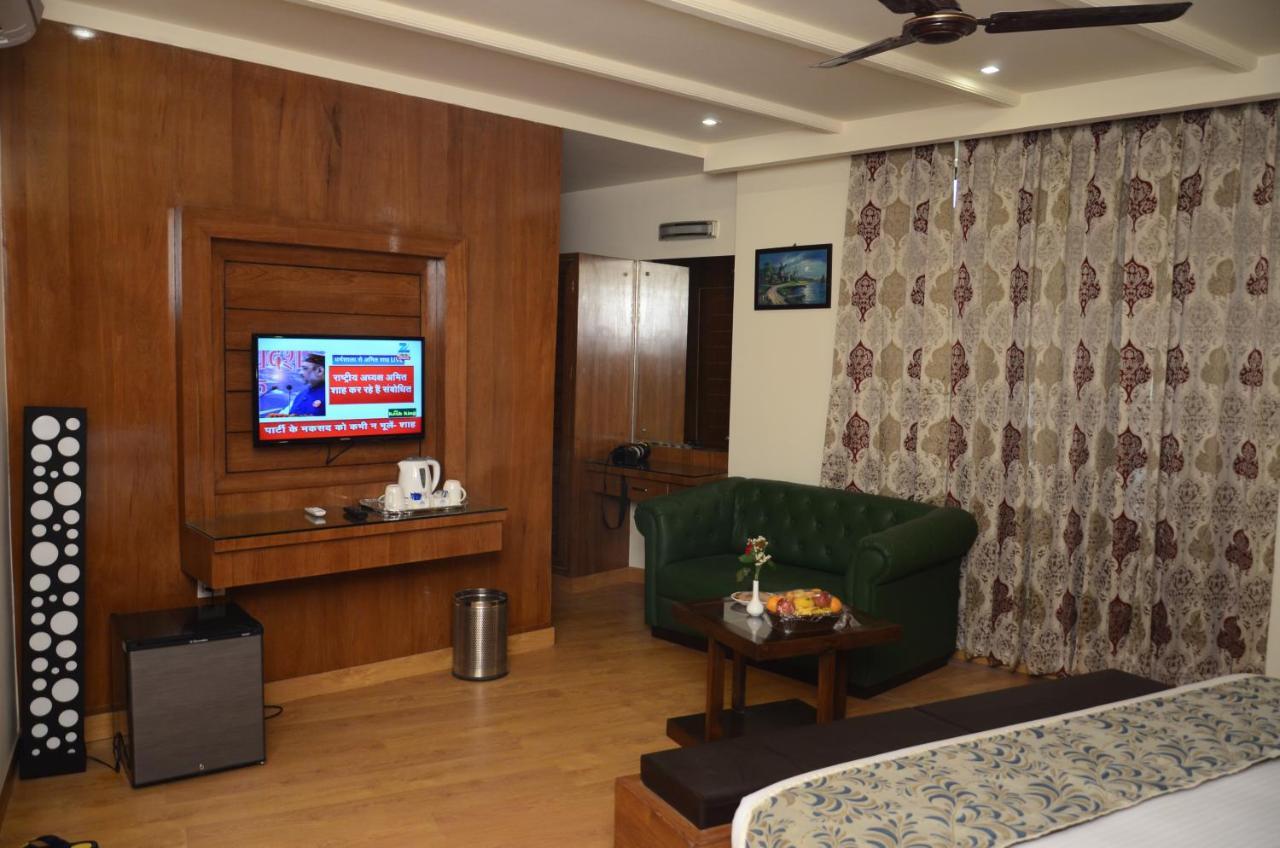 Hotel Grand Sharan 카트라 외부 사진