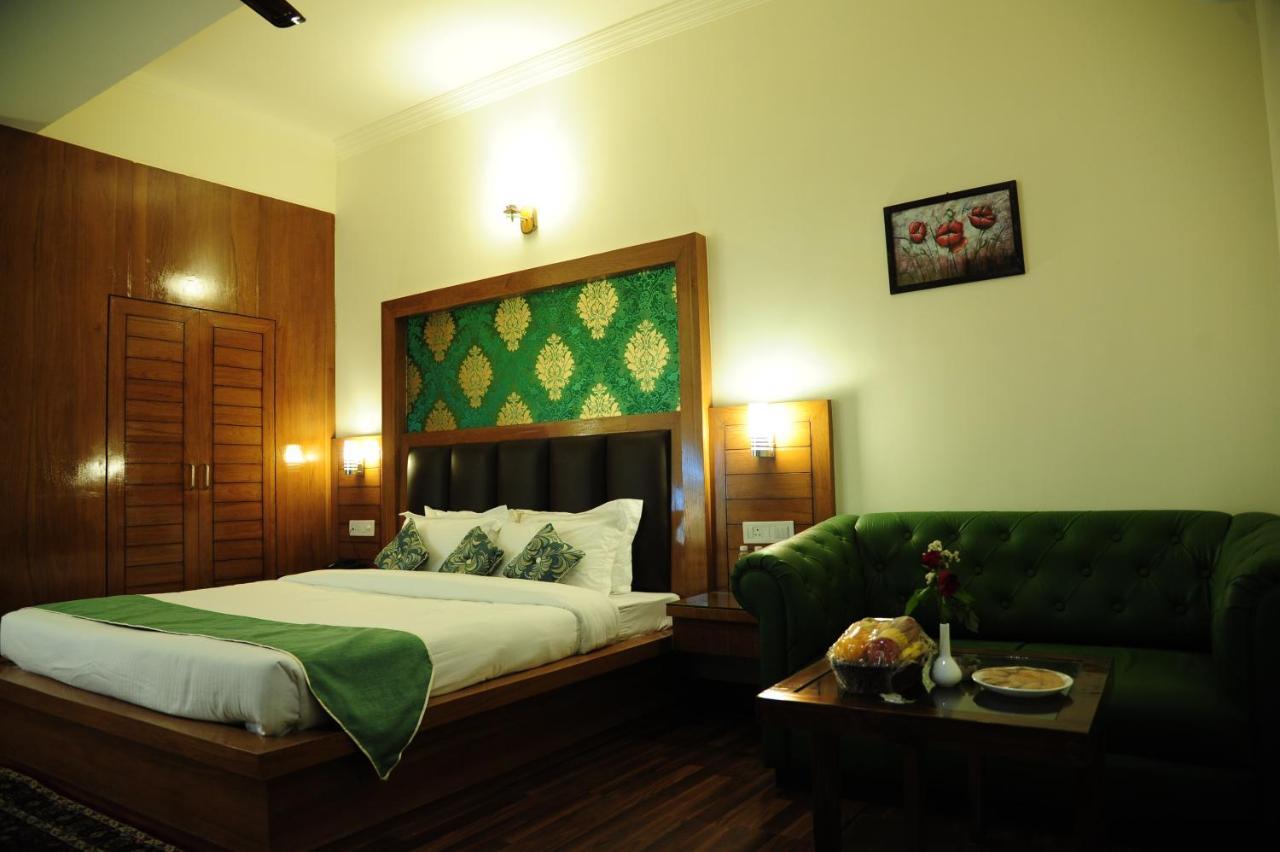 Hotel Grand Sharan 카트라 외부 사진