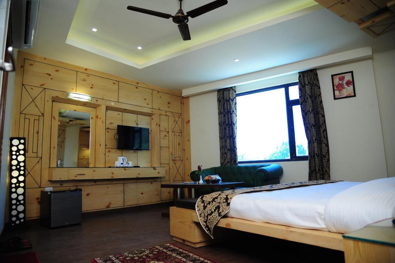 Hotel Grand Sharan 카트라 외부 사진