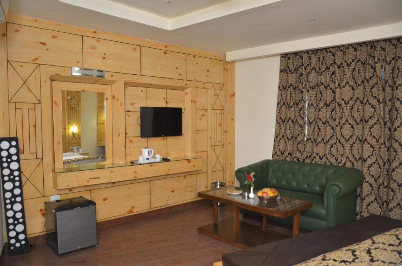 Hotel Grand Sharan 카트라 외부 사진
