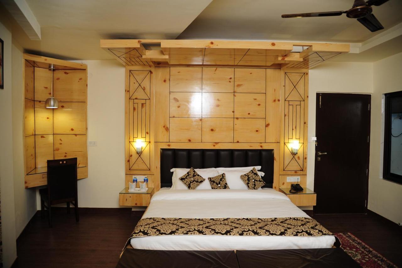 Hotel Grand Sharan 카트라 외부 사진
